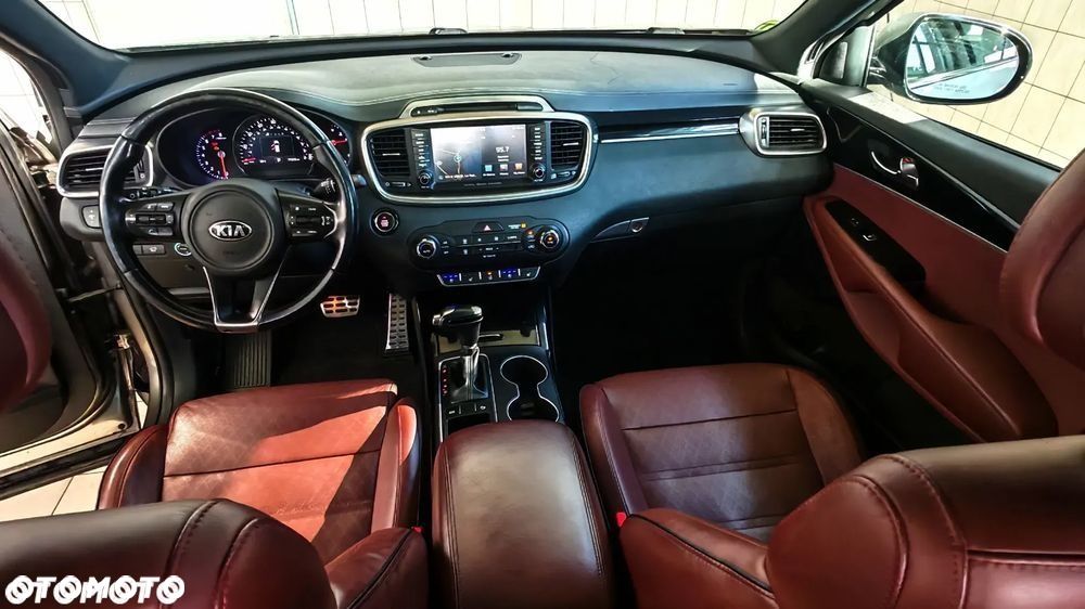 Kia Sorento - 9