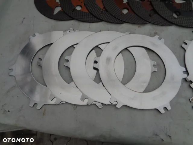 Przekładka tarczy hamulcowej McCormick XTX200 - 1