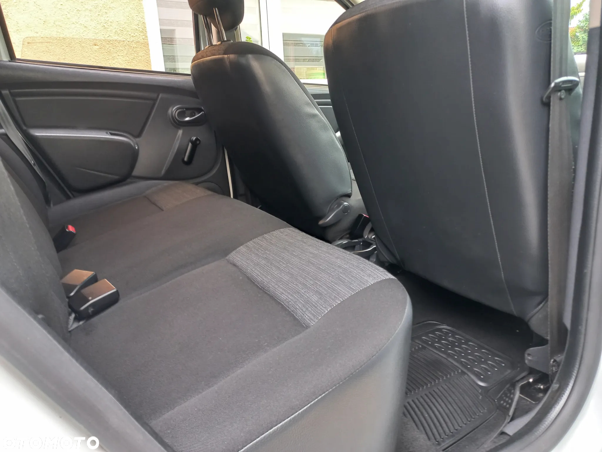 Dacia Duster 1.6 - 17