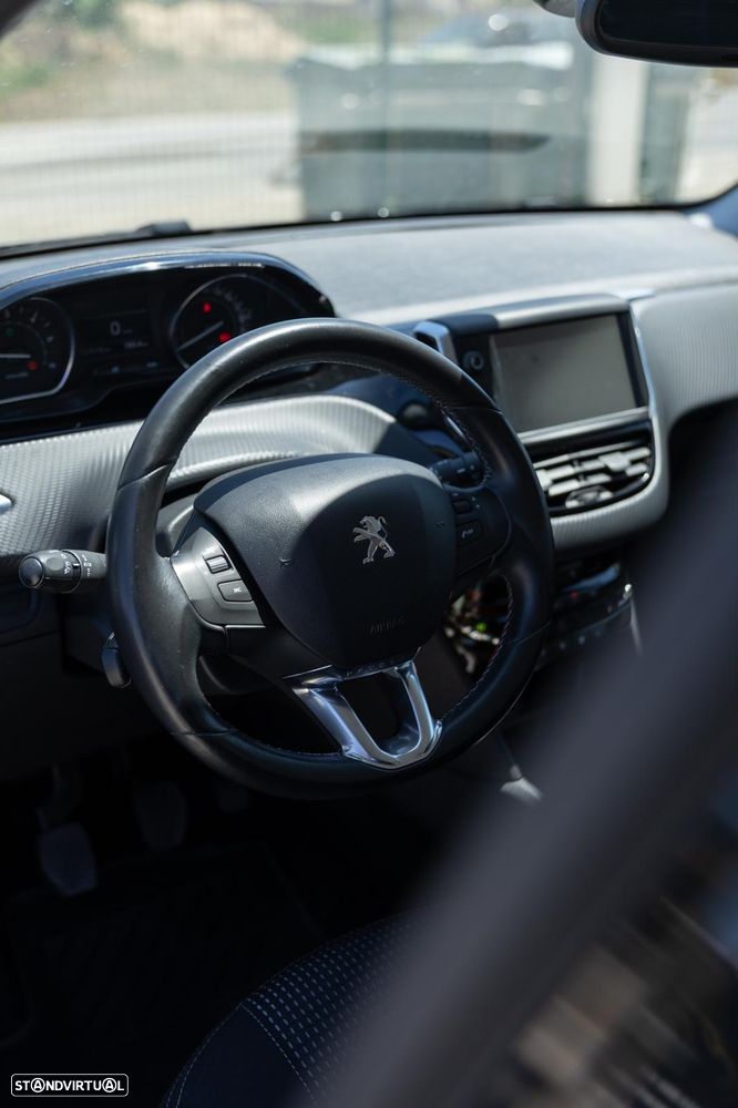 Peugeot 208 1.6 BlueHDi Allure - 4
