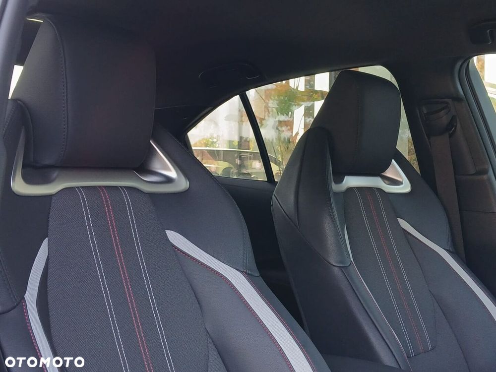 Toyota Corolla 1.8 Hybrid GR Sport - 36