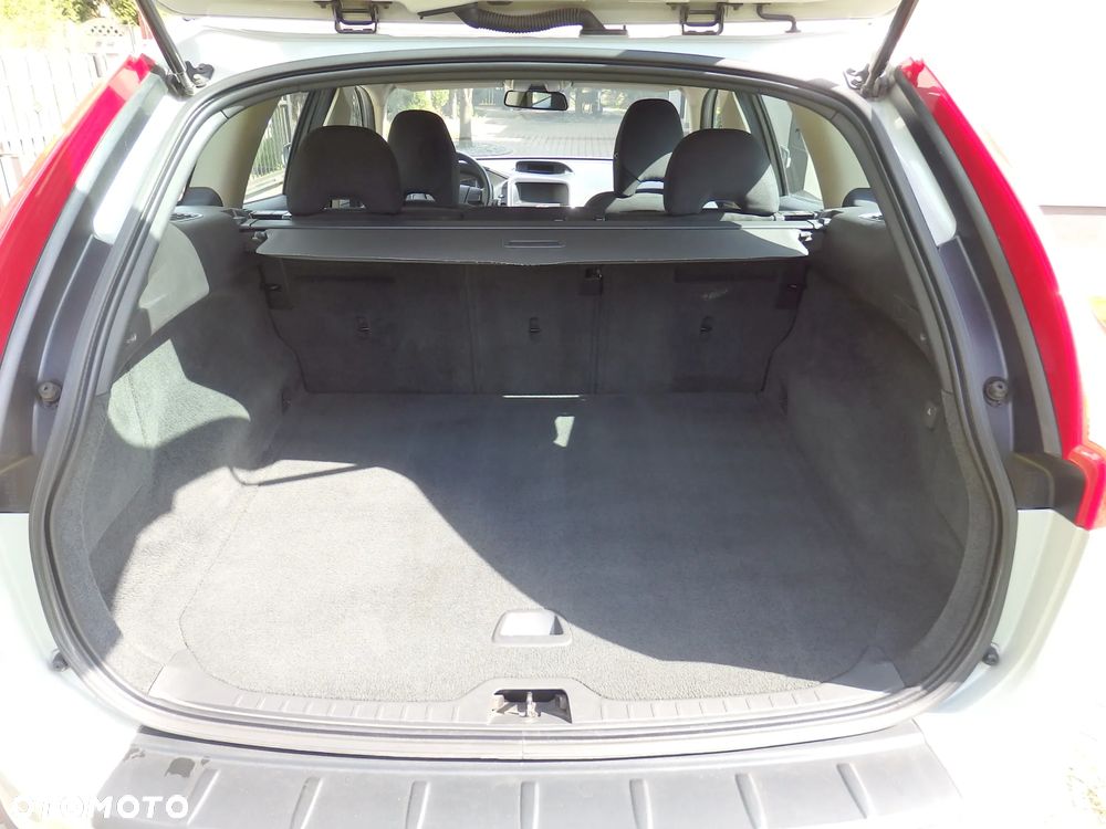 Volvo XC 60 2.4D DRIVe - 9