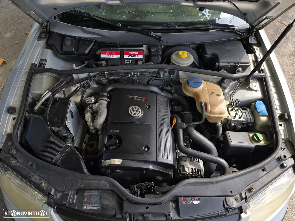 VW Passat Variant 1.9 TDi Confortline - 37