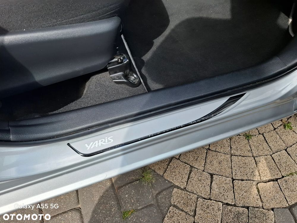 Toyota Yaris 1.5 Premium - 33