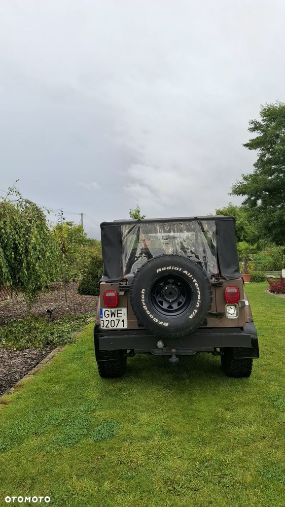 Jeep CJ - 3