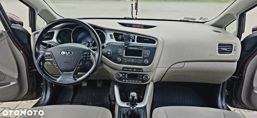 Kia Ceed 1.6 GDI L - 28