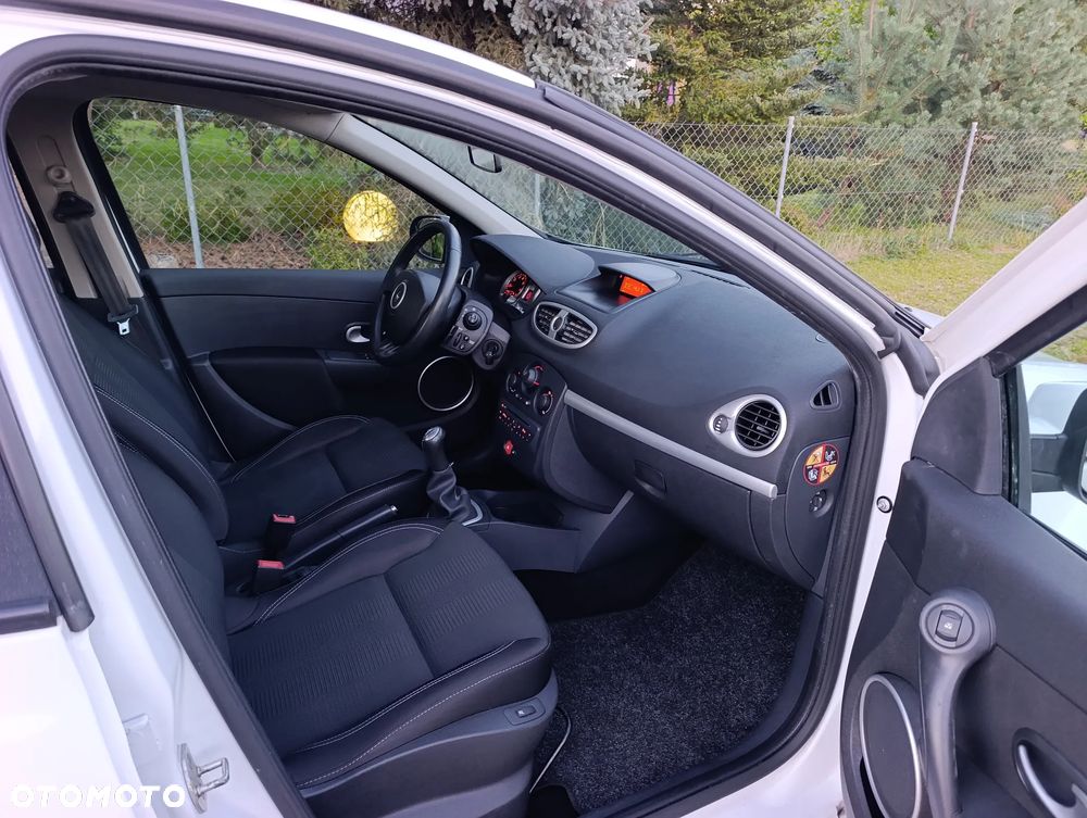 Renault Clio - 13