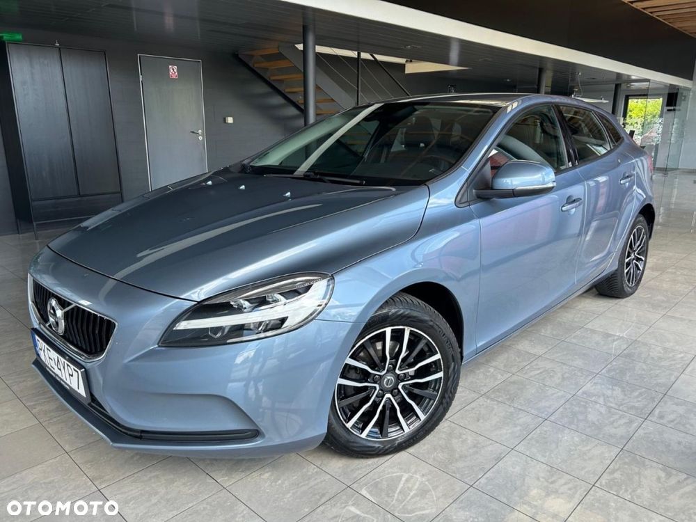 Volvo V40 D2 Drive-E Momentum - 1