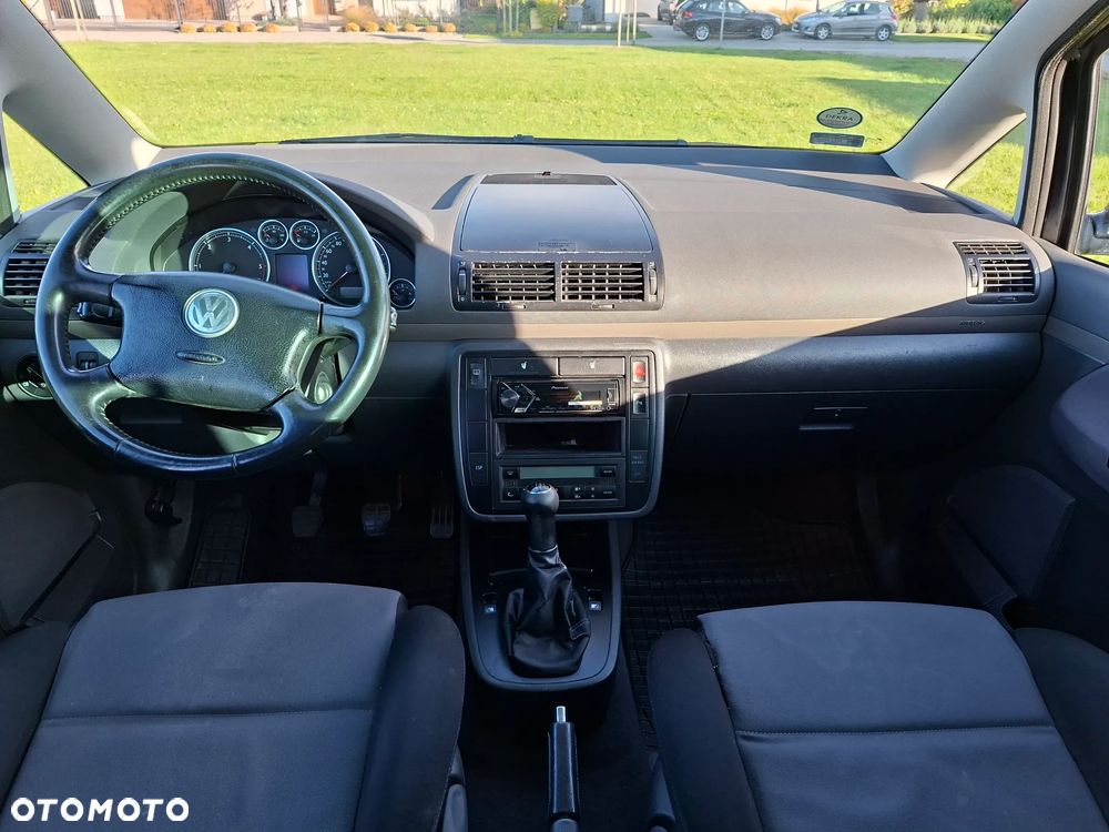 Volkswagen Sharan - 10