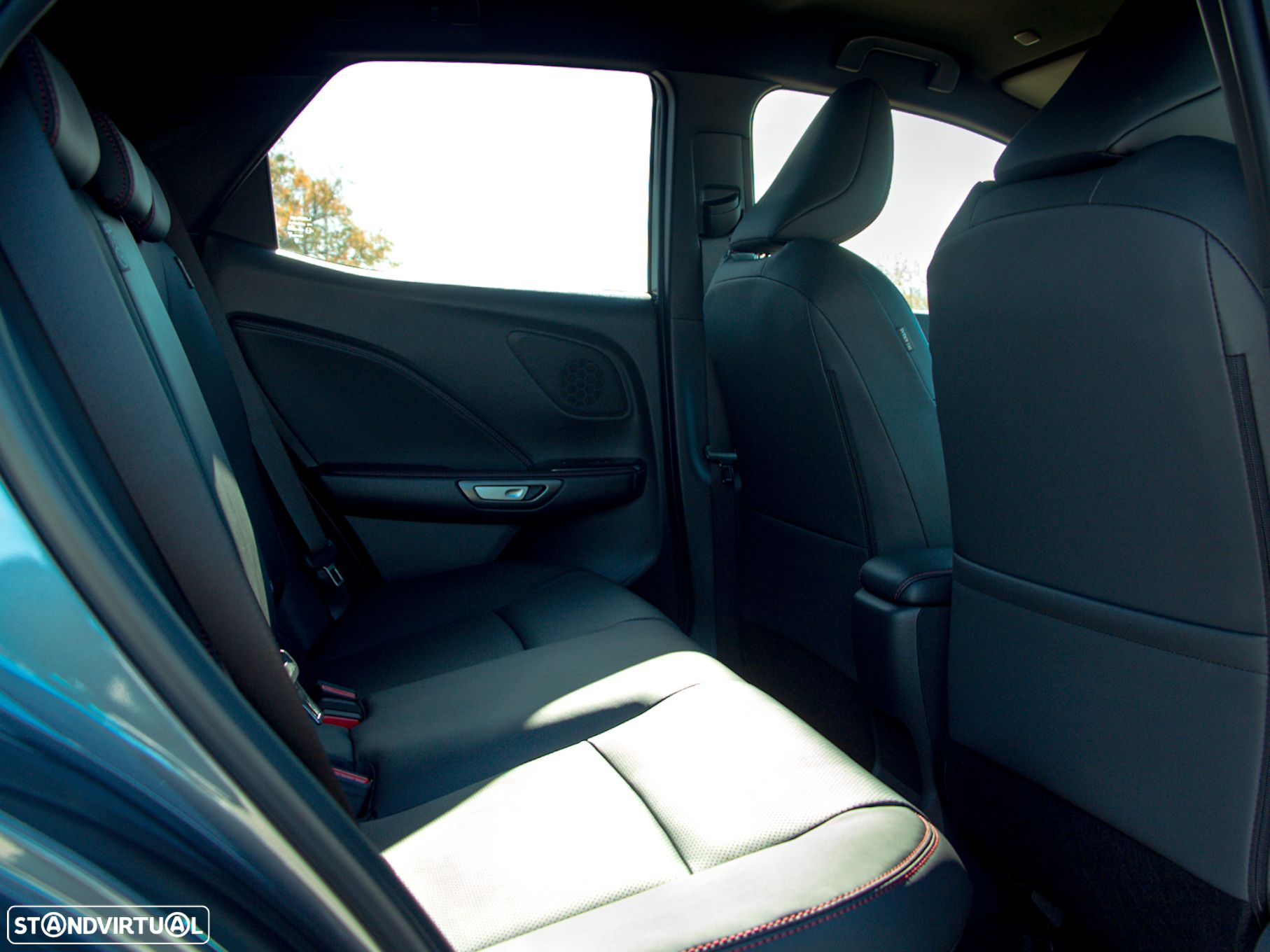 Lexus LBX - 14