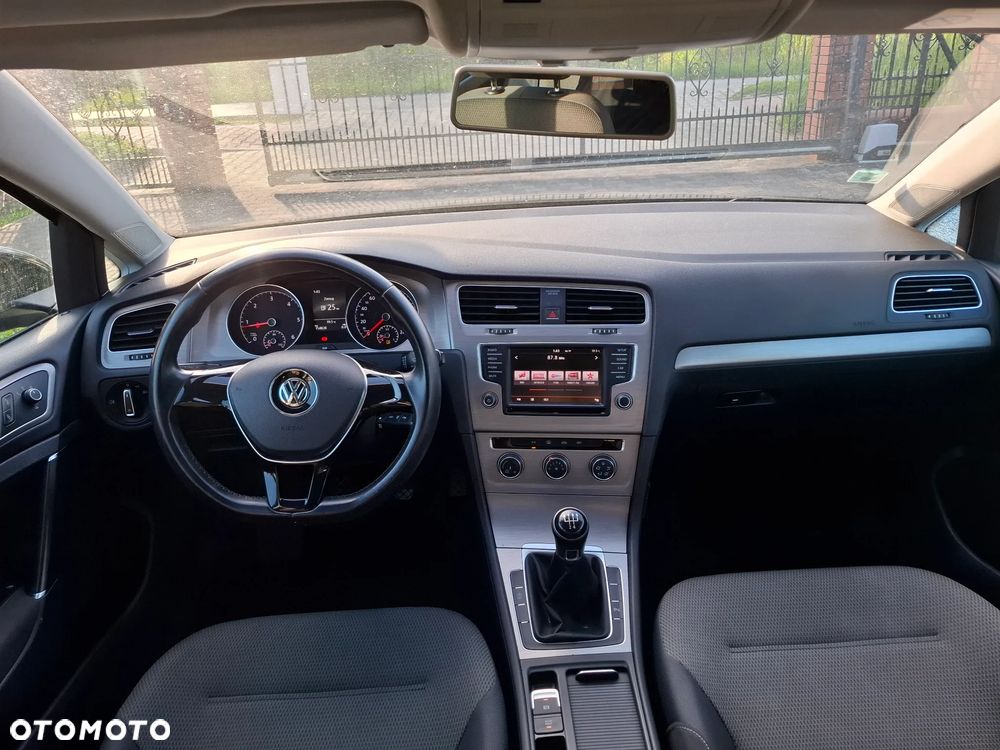 Volkswagen Golf - 14