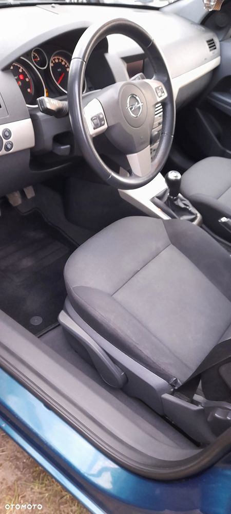 Opel Astra 1.9 CDTI Edition - 10