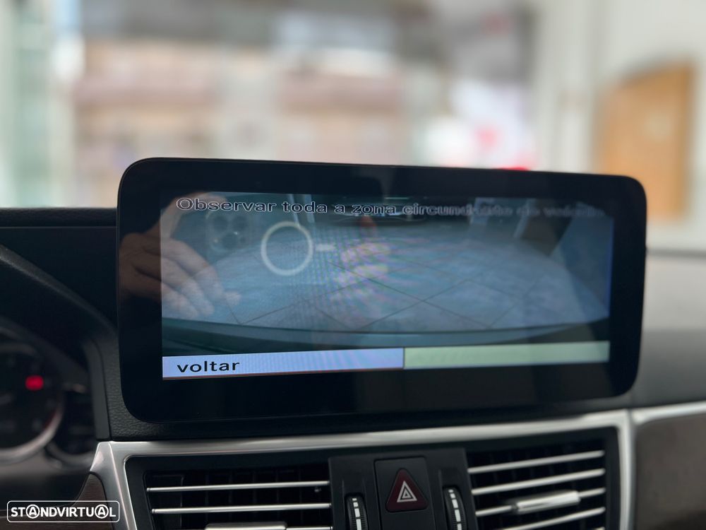 Mercedes-Benz E 200 CGi Avantgarde BlueEfficiency Auto - 13