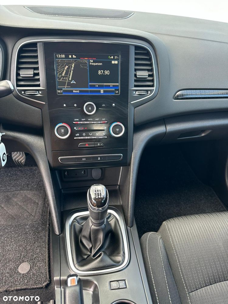 Renault Megane ENERGY TCe 100 LIFE - 12