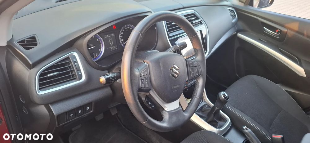 Suzuki SX4 S-Cross 1.0 T Premium - 10