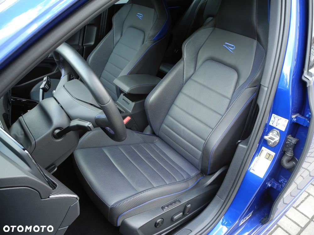 Volkswagen Golf - 11