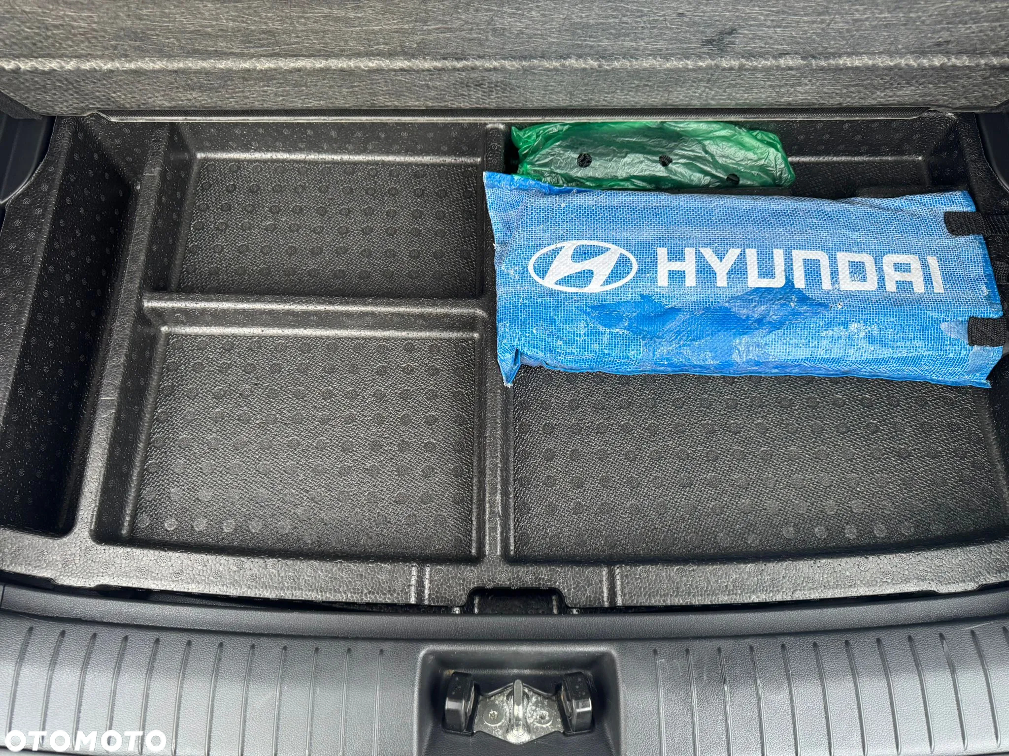 Hyundai Kona Electric 64kWh Premium - 33