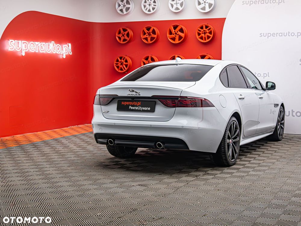 Jaguar XF 2.0 i4D AWD R-Sport - 7