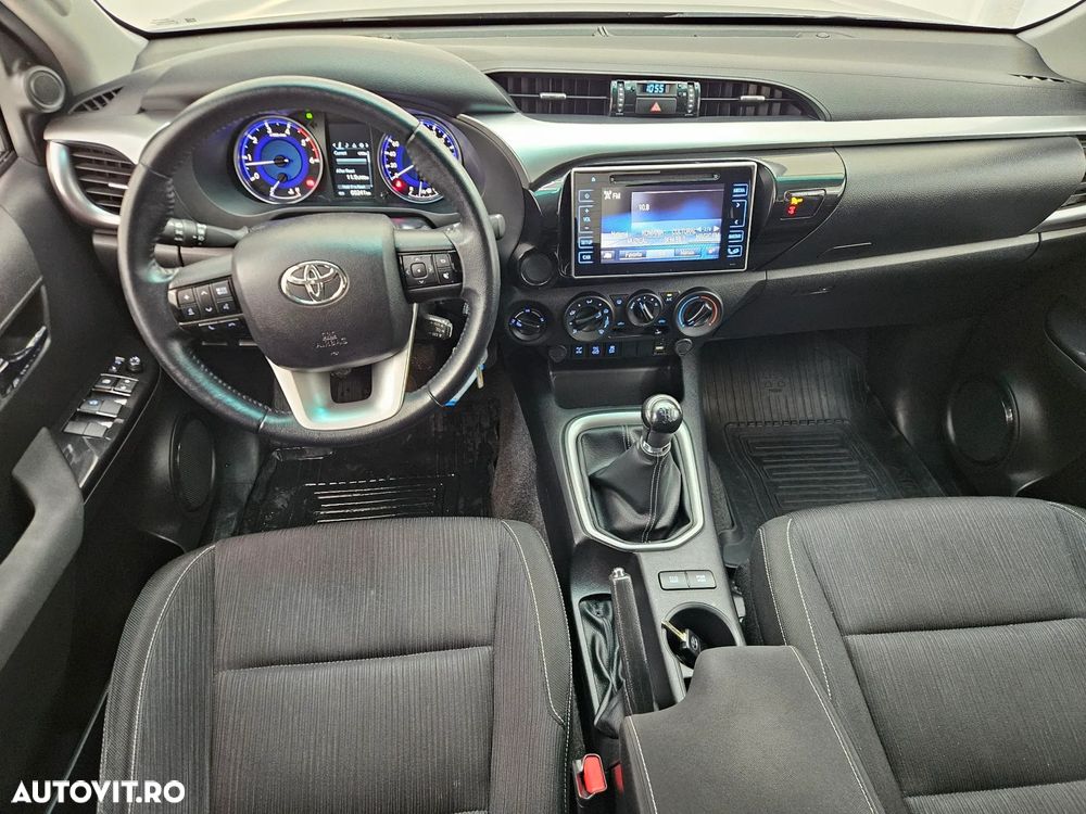 Toyota Hilux - 5