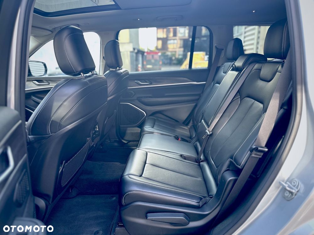 Jeep Grand Cherokee - 14