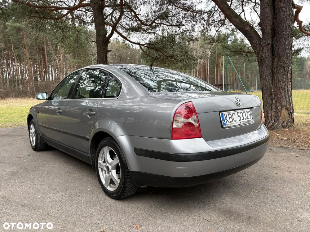 Volkswagen Passat 2.0 Comfortline - 3