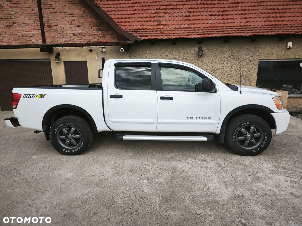 Nissan Titan 5.6 V8 SE Crew Cab - 3