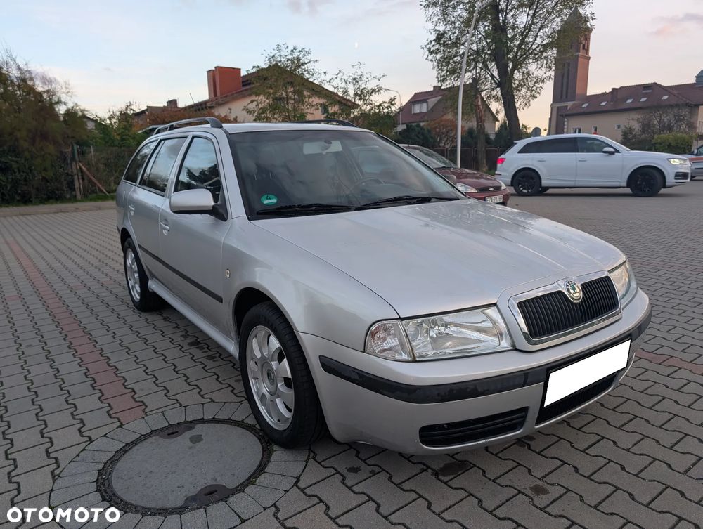 Skoda Octavia 2.0 Combi Ambiente - 1
