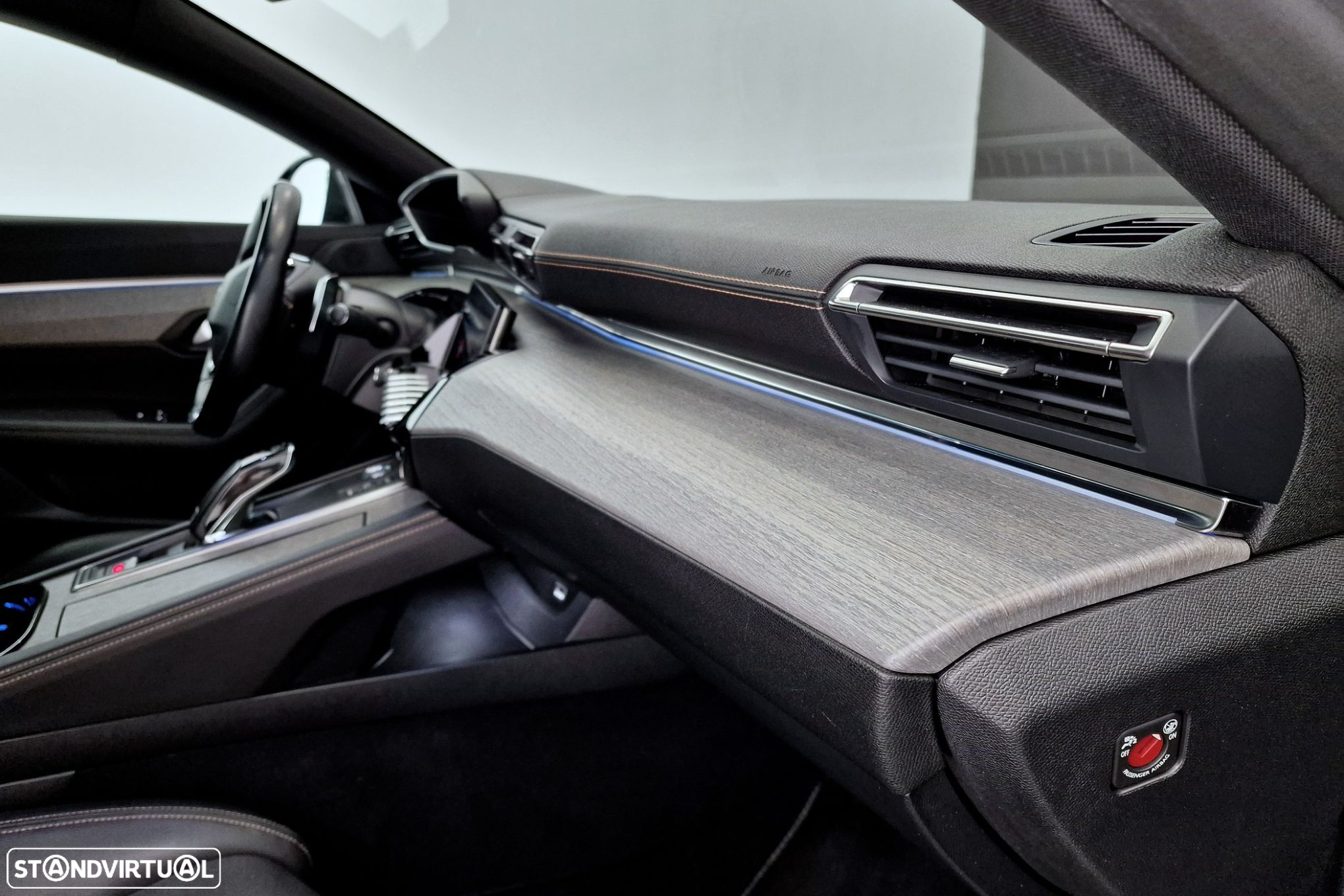 Peugeot 508 SW BlueHDi 180 EAT6 Stop&Start GT - 25