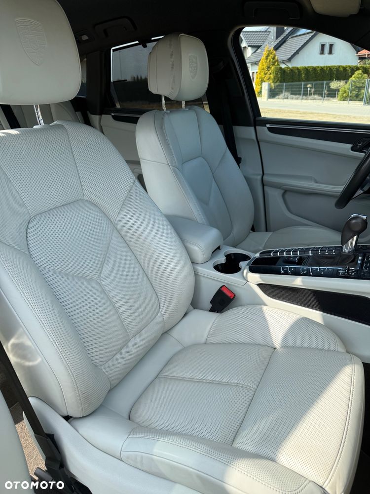 Porsche Macan - 13