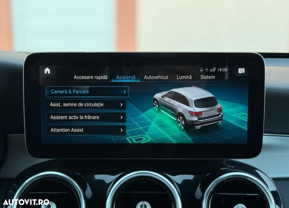 Mercedes-Benz GLC - 34