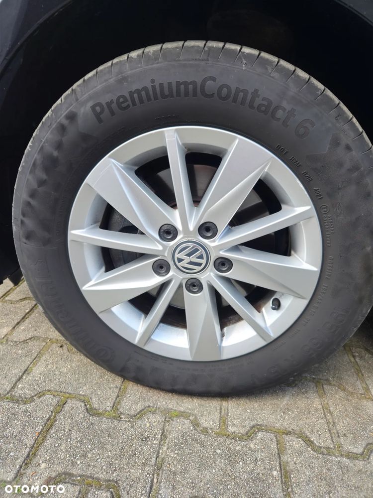 Volkswagen Golf - 11