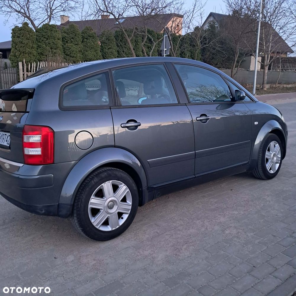 Audi A2 1.4 - 9