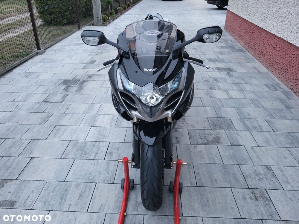 Suzuki GSX 1000 - 4