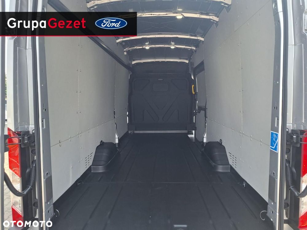 Ford Transit - 15