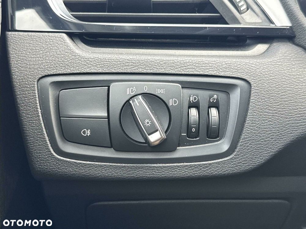 BMW X1 sDrive18i Advantage - 15