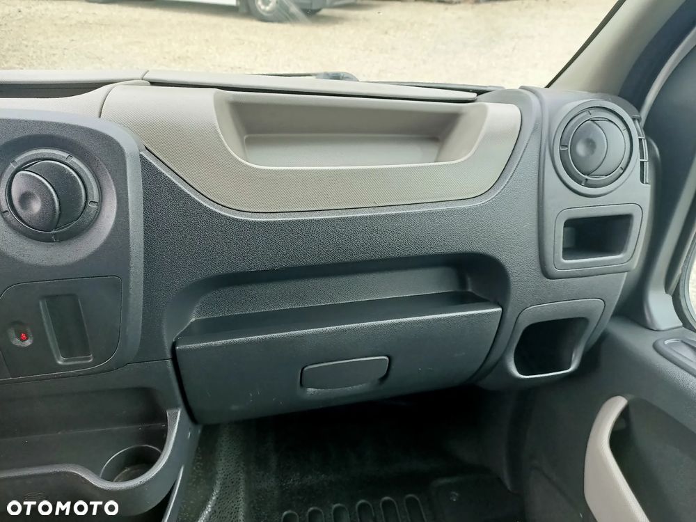 Renault Master Chłodnia Multitemperatura130KM 2 zasilania chłodni - 25