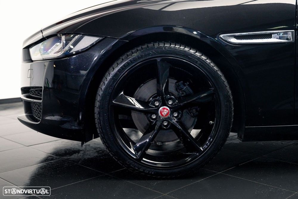 Jaguar XE 2.0 D Prestige Aut. - 8