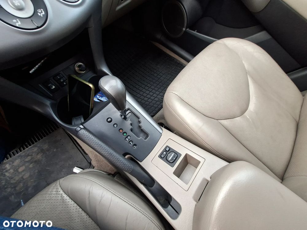 Toyota RAV4 2.0 4x4 Automatik Sol - 14