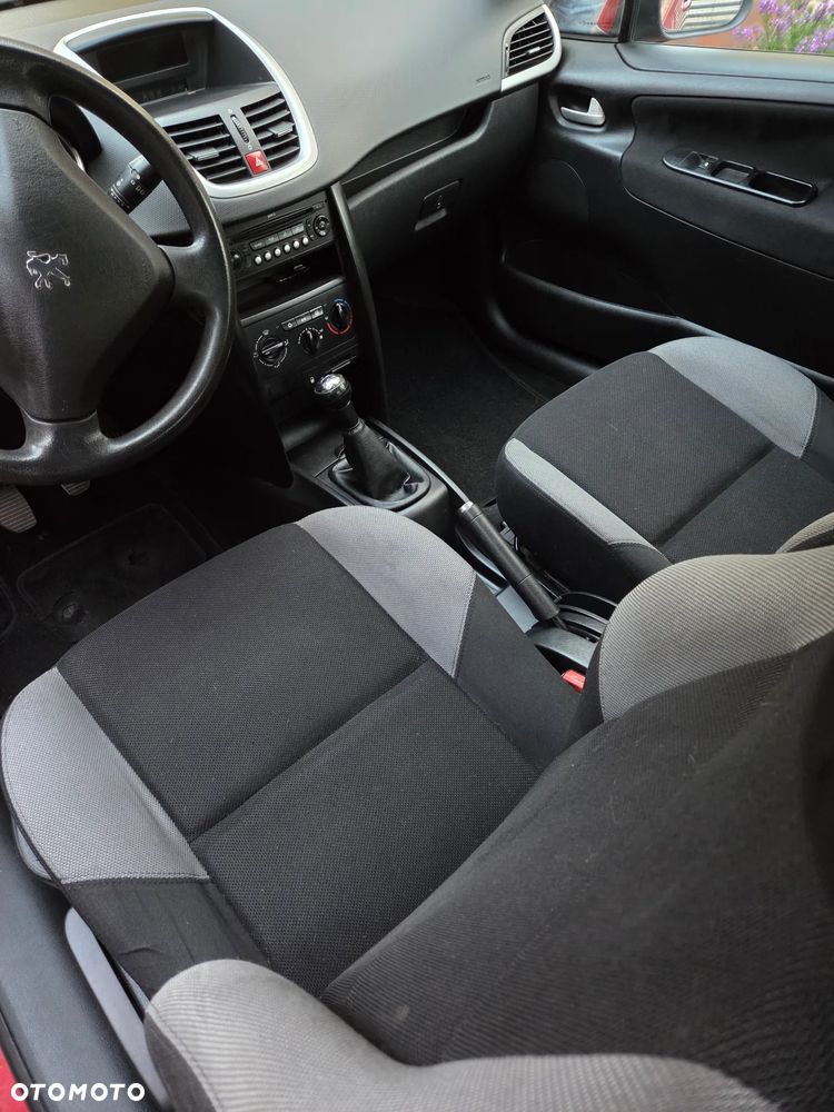 Peugeot 207 1.6 HDi 16V Trendy - 9