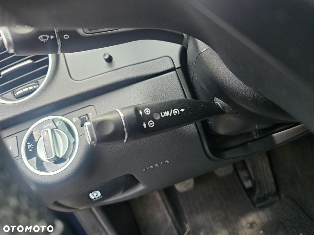 Mercedes-Benz Klasa C 200 CDI BlueEff Elegance - 34