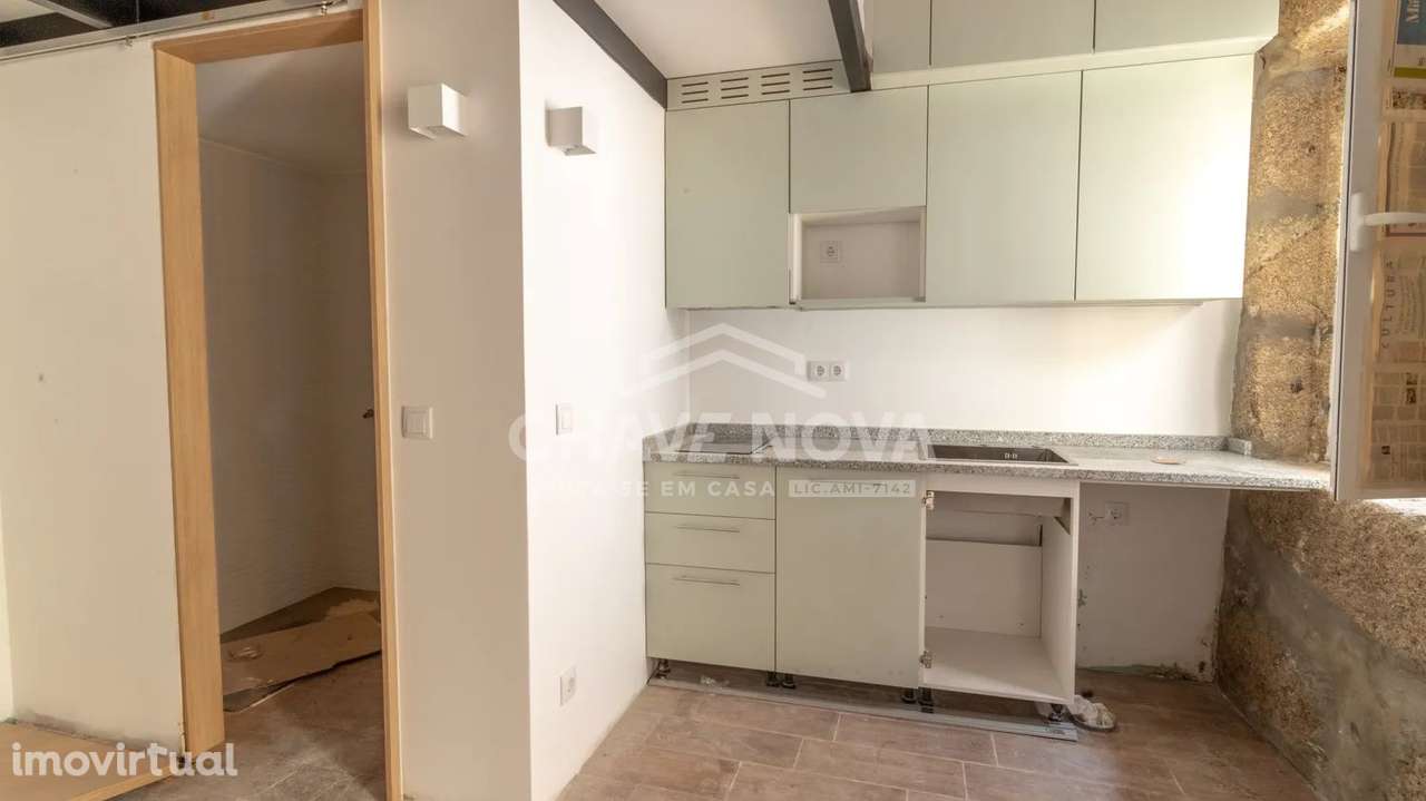 Moradia V1+1 Renovada e Mobilada em Campanhã - Grande imagem: 5/9