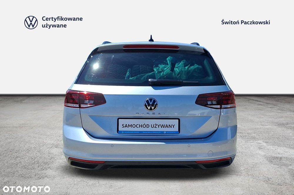 Volkswagen Passat - 4