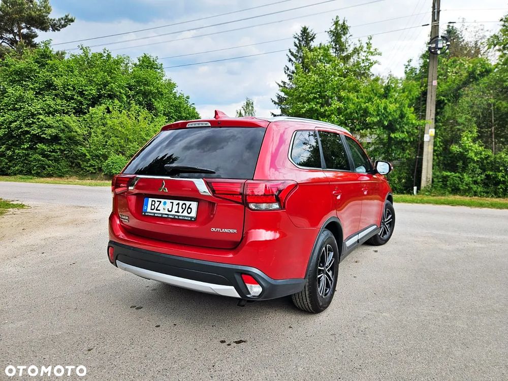 Mitsubishi Outlander 2.0 2WD SUV-Star - 16