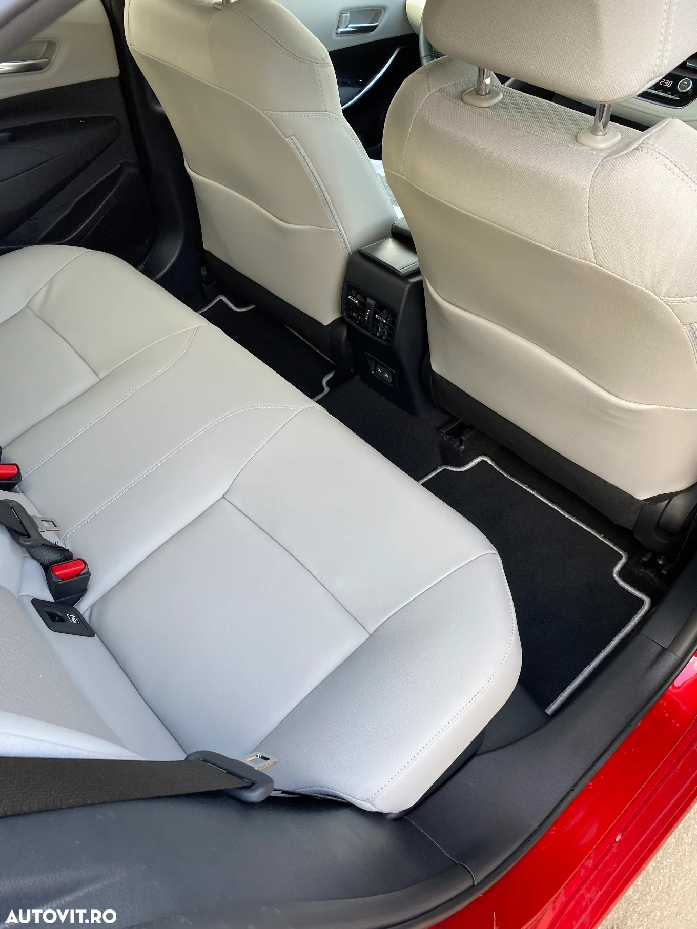 Toyota Corolla 1.8 HSD Exclusive - 4