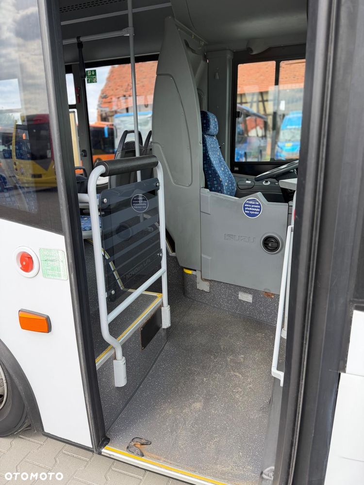 Isuzu Novociti Life 65 miejsc - 8