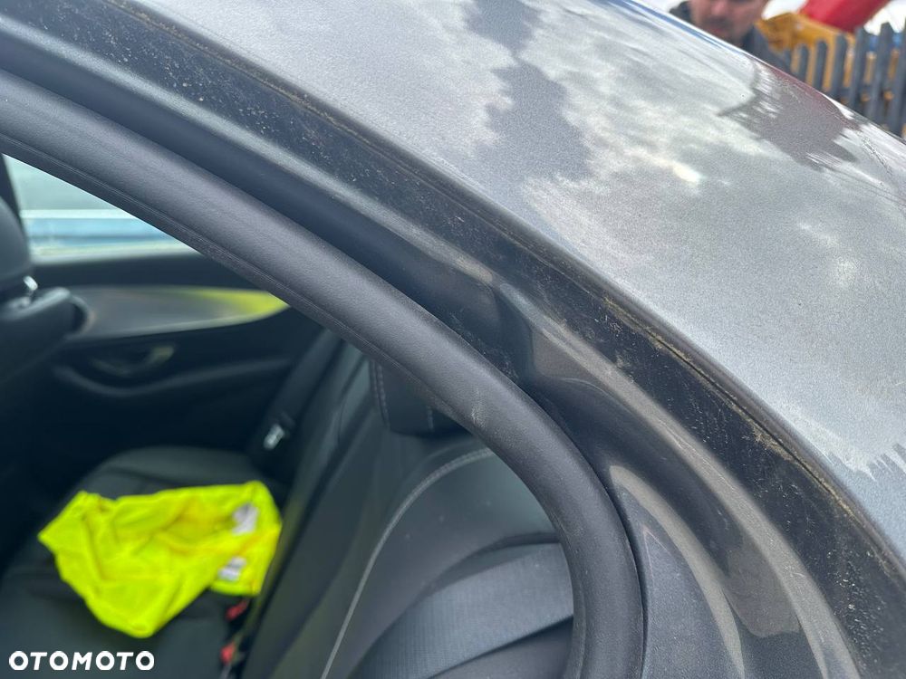 Mercedes-Benz Klasa E 300 de Business Edition - 7