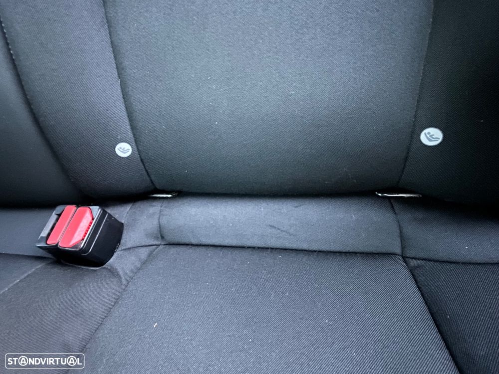 Volvo V40 2.0 D3 Momentum - 22