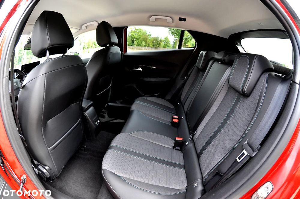 Peugeot 2008 BlueHDi 110 Allure Pack - 18