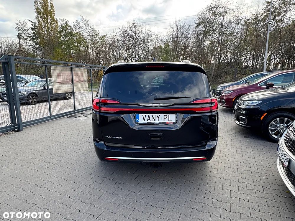 Chrysler Pacifica - 19
