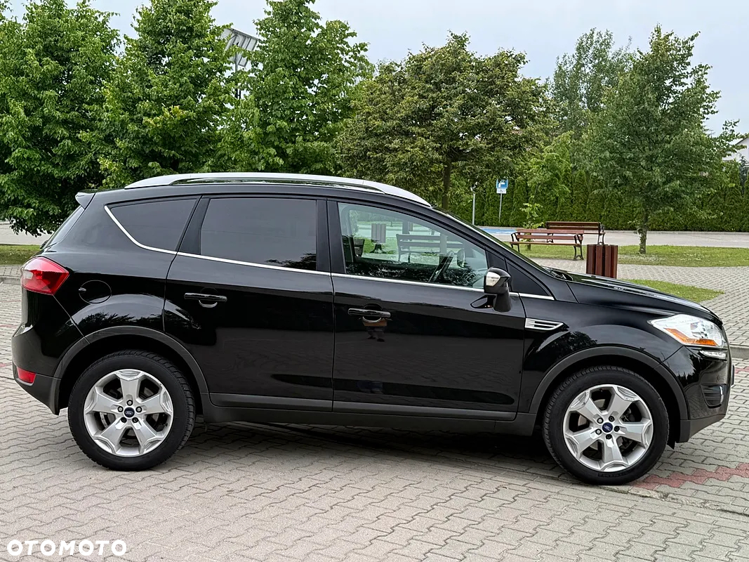 Ford Kuga 2.0 TDCi 2x4 Titanium - 13